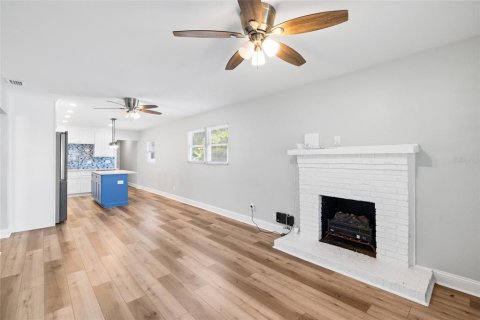 Casa en venta en Tampa, Florida, 3 dormitorios, 104.52 m2 № 2396005 - foto 12