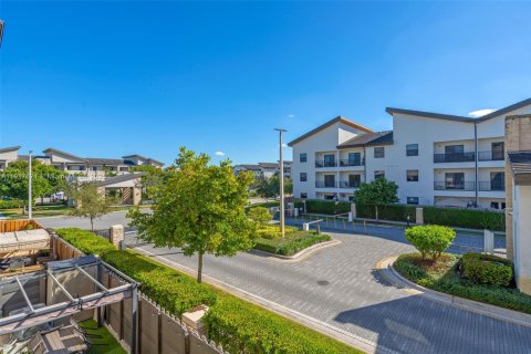 Condominio en venta en Doral, Florida, 3 dormitorios, 105.44 m2 № 1973309 - foto 6