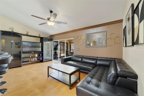 Casa en venta en Davenport, Florida, 4 dormitorios, 179.58 m2 № 2221064 - foto 6