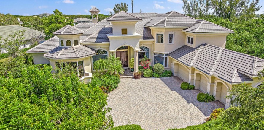 Villa ou maison à Jupiter, Floride 5 chambres, 718.41 m2 № 2082392