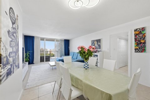 Copropriété à vendre à Aventura, Floride: 2 chambres, 116.22 m2 № 2262145 - photo 8