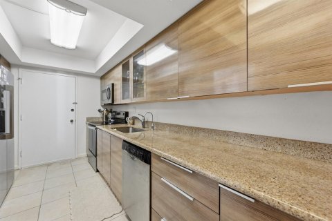 Copropriété à vendre à Aventura, Floride: 2 chambres, 116.22 m2 № 2262145 - photo 4