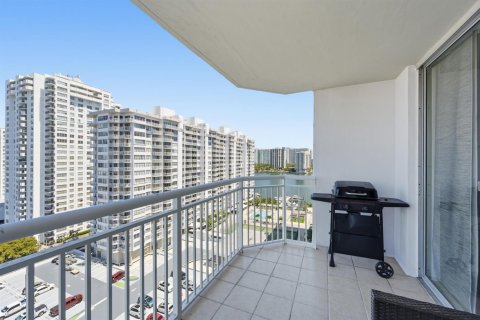 Copropriété à vendre à Aventura, Floride: 2 chambres, 116.22 m2 № 2262145 - photo 13