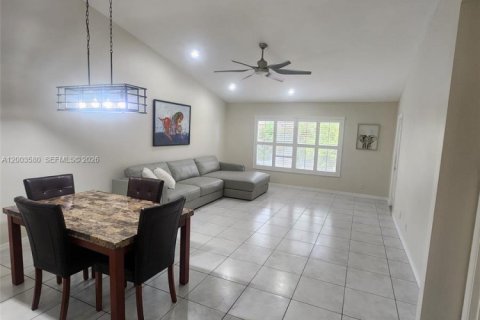 Купить таунхаус в Делрей-Бич, Флорида 2 спальни, 128.02м2, № 2068530 - фото 10