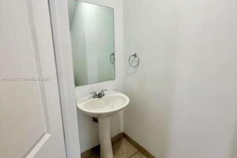 Touwnhouse à louer à Miramar, Floride: 3 chambres, 159.79 m2 № 1987415 - photo 14