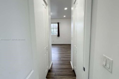 Touwnhouse à louer à Miramar, Floride: 3 chambres, 159.79 m2 № 1987415 - photo 29