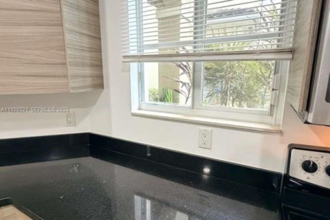 Touwnhouse à louer à Miramar, Floride: 3 chambres, 159.79 m2 № 1987415 - photo 24