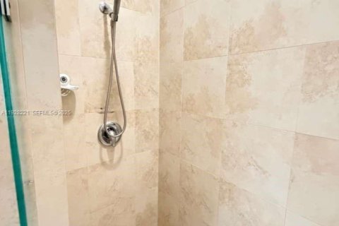 Touwnhouse à louer à Miramar, Floride: 3 chambres, 159.79 m2 № 1987415 - photo 16