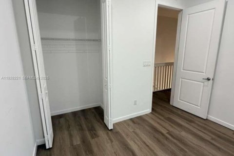 Touwnhouse à louer à Miramar, Floride: 3 chambres, 159.79 m2 № 1987415 - photo 12