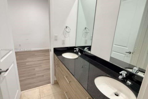 Touwnhouse à louer à Miramar, Floride: 3 chambres, 159.79 m2 № 1987415 - photo 19