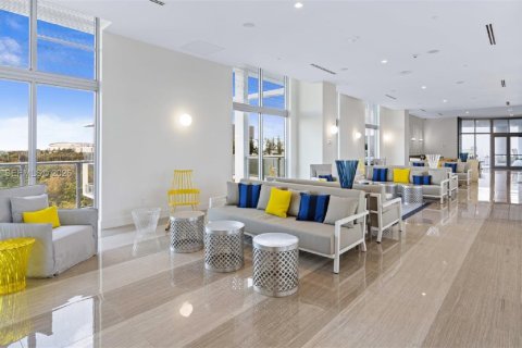 Condominio en venta en Sunrise, Florida, 1 dormitorio, 47.66 m2 № 2047282 - foto 10