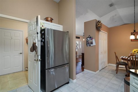 House in Leesburg, Florida 3 bedrooms, 165.83 sq.m. № 1816063 - photo 8