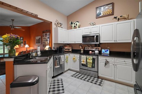 House in Leesburg, Florida 3 bedrooms, 165.83 sq.m. № 1816063 - photo 10