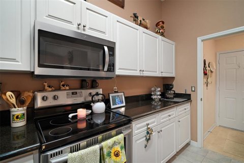 House in Leesburg, Florida 3 bedrooms, 165.83 sq.m. № 1816063 - photo 9