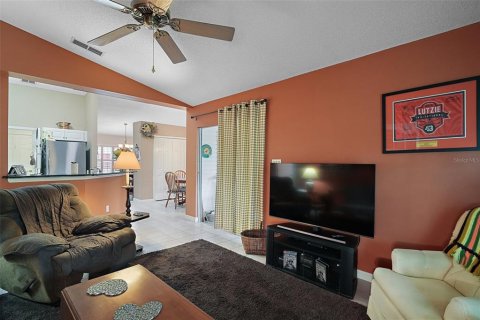 House in Leesburg, Florida 3 bedrooms, 165.83 sq.m. № 1816063 - photo 17