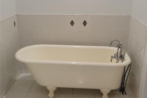 Купить виллу или дом в Гейнсвилл, Флорида 7 комнат, 222.97м2, № 2166728 - фото 11