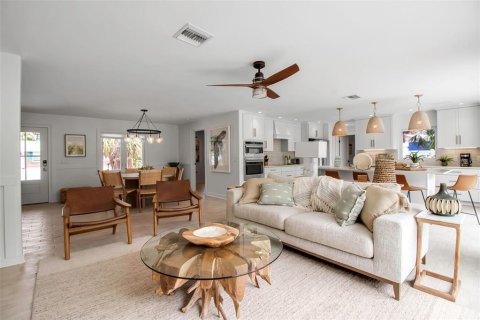 Villa ou maison à vendre à Bradenton Beach, Floride: 3 chambres, 159.14 m2 № 1886434 - photo 4