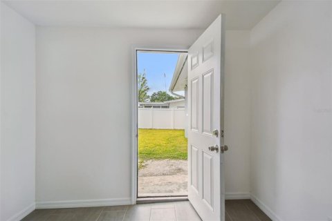 House in Clearwater, Florida 3 bedrooms, 109.72 sq.m. № 1628359 - photo 10