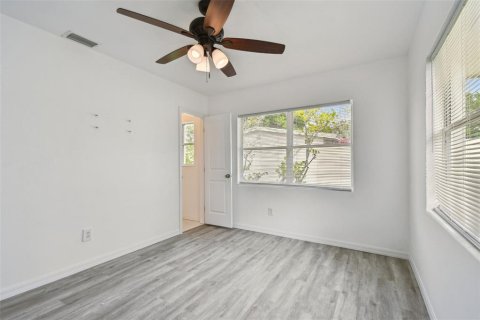 House in Clearwater, Florida 3 bedrooms, 109.72 sq.m. № 1628359 - photo 30