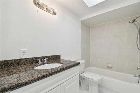 House in Clearwater, Florida 3 bedrooms, 109.72 sq.m. № 1628359 - photo 22