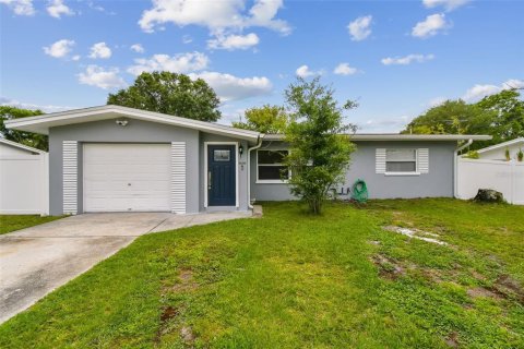House in Clearwater, Florida 3 bedrooms, 109.72 sq.m. № 1628359 - photo 6