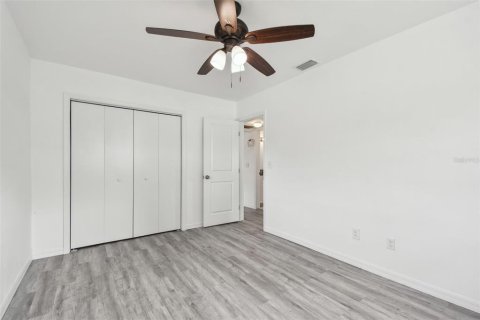 House in Clearwater, Florida 3 bedrooms, 109.72 sq.m. № 1628359 - photo 20