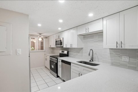 Condominio en venta en Sarasota, Florida, 2 dormitorios, 92.07 m2 № 2107162 - foto 10