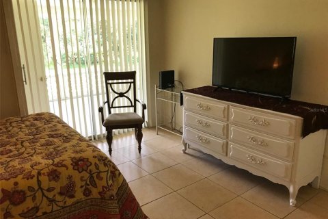 Commercial property in Englewood, Florida 3 bedrooms, 180.42 sq.m. № 2204720 - photo 12