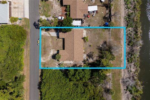 Commercial property in Englewood, Florida 3 bedrooms, 180.42 sq.m. № 2204720 - photo 3