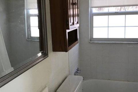 Commercial property in Englewood, Florida 3 bedrooms, 180.42 sq.m. № 2204720 - photo 19