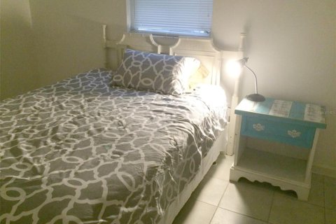 Commercial property in Englewood, Florida 3 bedrooms, 180.42 sq.m. № 2204720 - photo 22