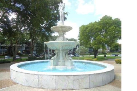 Condominio en alquiler en Lauderhill, Florida, 39.02 m2 № 2025639 - foto 10