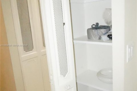 Condominio en alquiler en Lauderhill, Florida, 39.02 m2 № 2025639 - foto 25