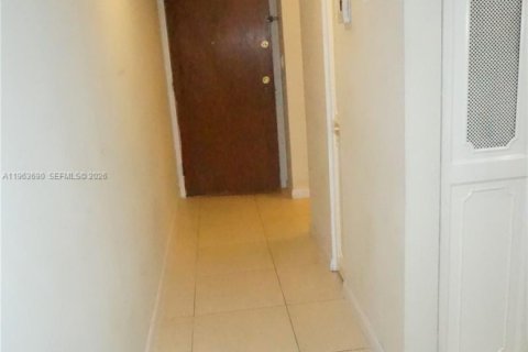 Condominio en alquiler en Lauderhill, Florida, 39.02 m2 № 2025639 - foto 26