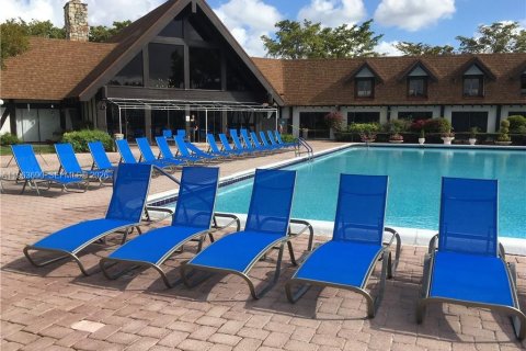 Condominio en alquiler en Lauderhill, Florida, 39.02 m2 № 2025639 - foto 9