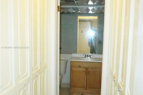 Condominio en alquiler en Lauderhill, Florida, 39.02 m2 № 2025639 - foto 29
