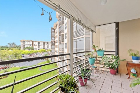 Condo in Pembroke Pines, Florida, 2 bedrooms  № 1865324 - photo 4