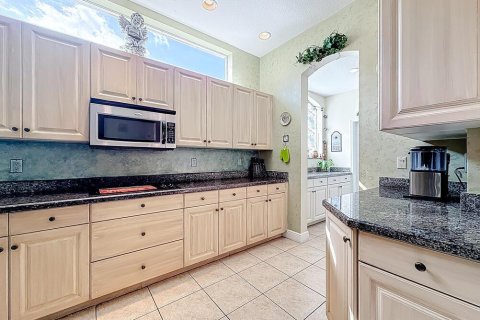 Купить виллу или дом в Порт-Сент-Луси, Флорида 9 комнат, 390.38м2, № 2340495 - фото 18