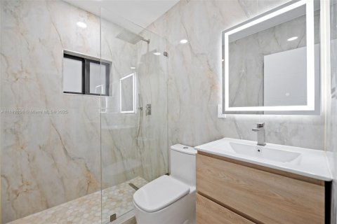 House in Miami, Florida 3 bedrooms, 94.95 sq.m. № 1950533 - photo 23