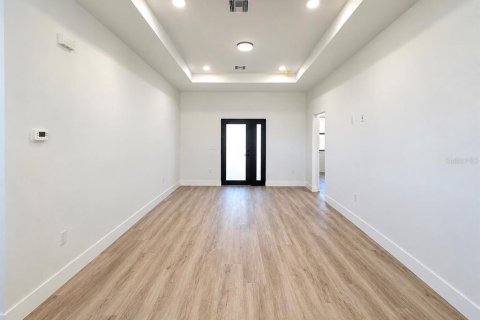 Купить виллу или дом в Норт-Порт, Флорида 8 комнат, 139.35м2, № 2437175 - фото 22