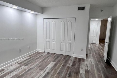 Copropriété à vendre à Miami, Floride: 2 chambres, 95.04 m2 № 1838678 - photo 16