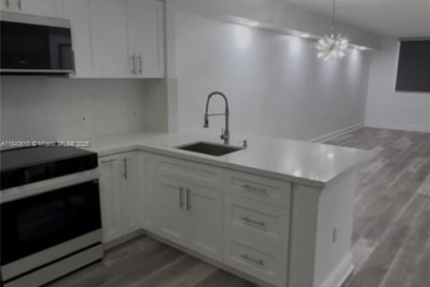 Copropriété à vendre à Miami, Floride: 2 chambres, 95.04 m2 № 1838678 - photo 1