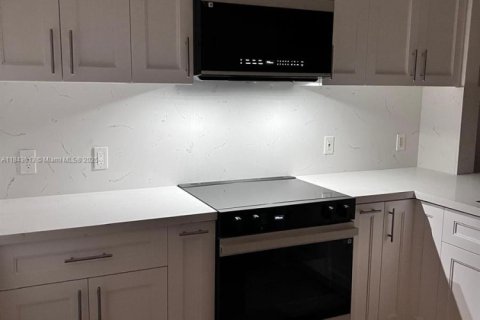 Copropriété à vendre à Miami, Floride: 2 chambres, 95.04 m2 № 1838678 - photo 28