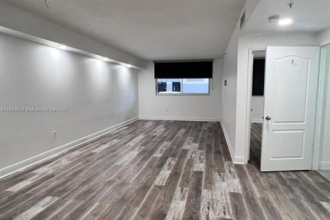 Copropriété à vendre à Miami, Floride: 2 chambres, 95.04 m2 № 1838678 - photo 10