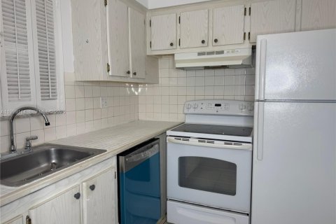 Copropriété à louer à Margate, Floride: 1 chambre, 66.89 m2 № 2067183 - photo 7