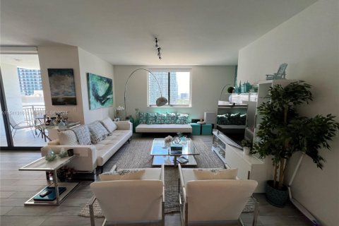Condo in Miami, Florida, 2 bedrooms  № 1864406 - photo 3
