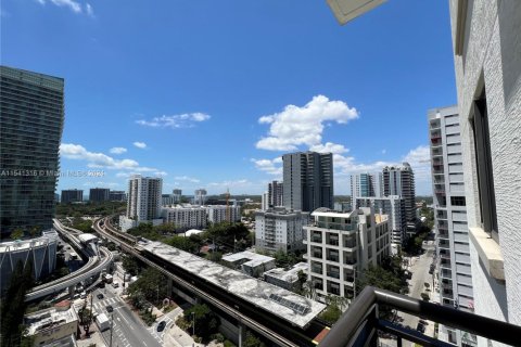 Condo in Miami, Florida, 2 bedrooms  № 1864406 - photo 17