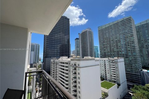 Condo in Miami, Florida, 2 bedrooms  № 1864406 - photo 15