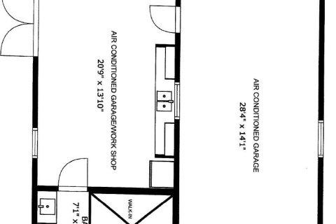 House in Fort Pierce, Florida 4 bedrooms, 458.66 sq.m. № 1222619 - photo 1