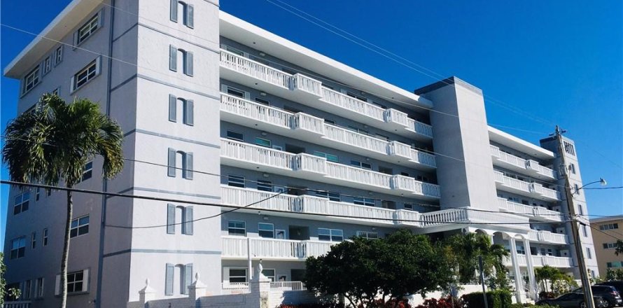 Condo in Fort Lauderdale, Florida, 2 bedrooms № 1230243